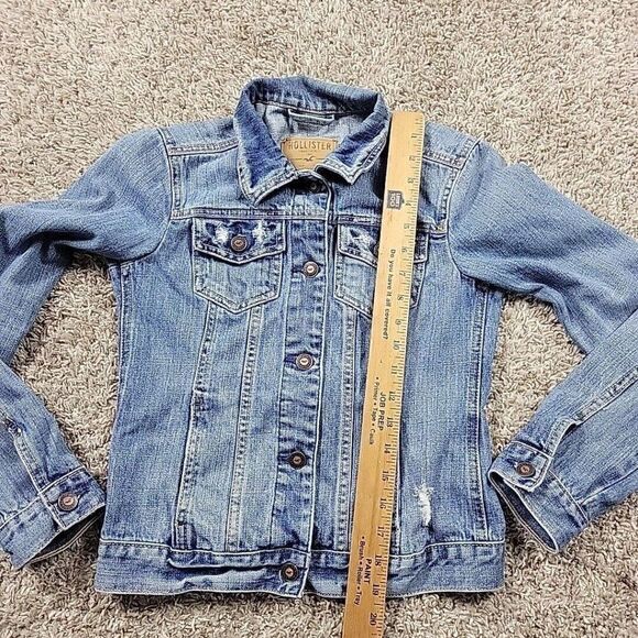 Hollister Denim Jacket Womens XS Medium Wash Button Up Distressed - Picture 5 of 8